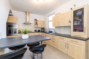 Kitchen- click for photo gallery